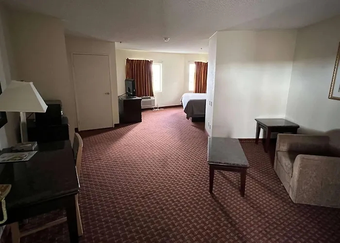 Days Inn & Suites By Wyndham Rancho Cordova