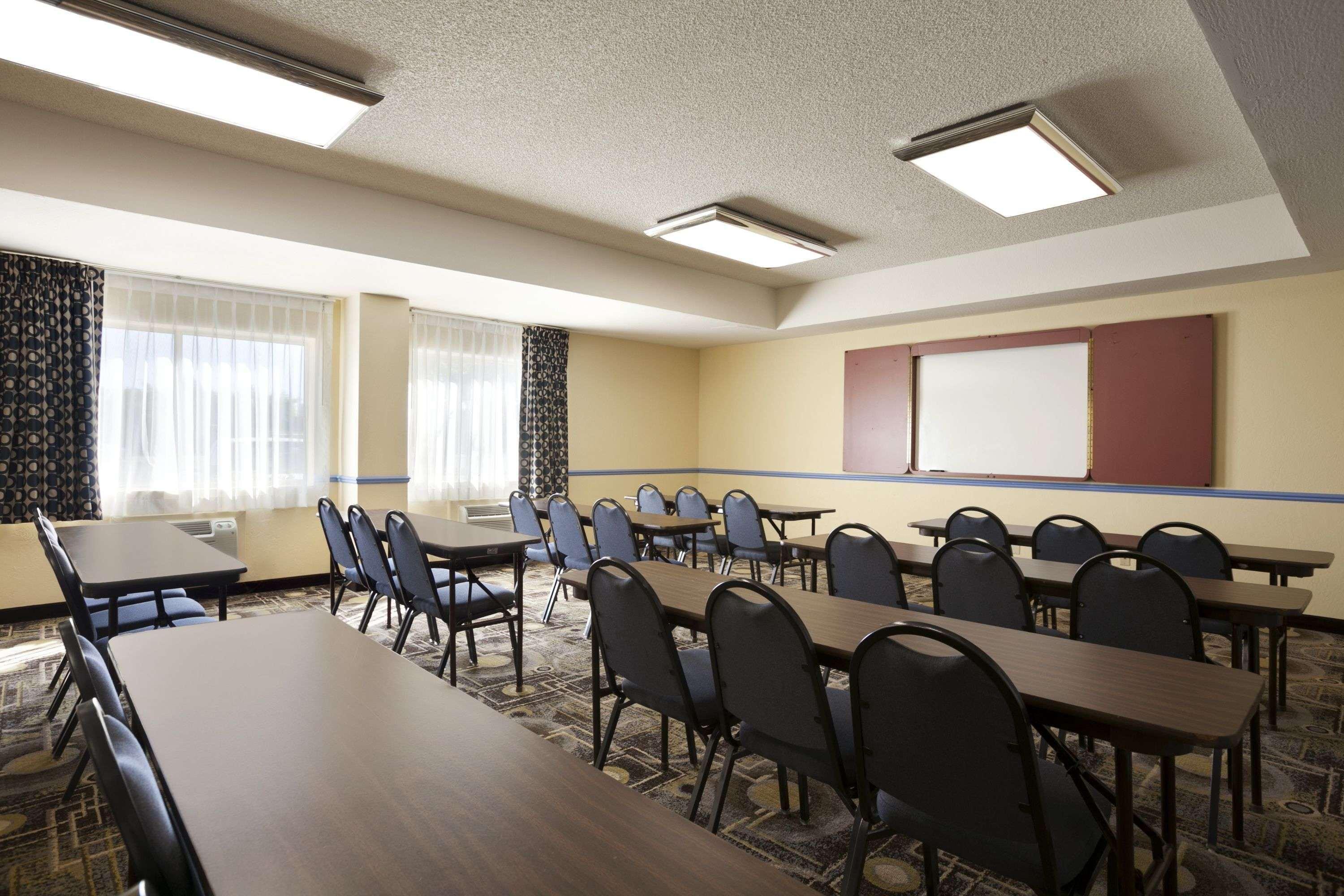 Hotel Days & By Wyndham Rancho Cordova