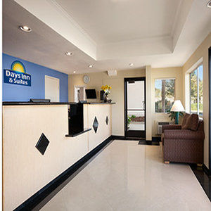 Days & By Wyndham Hotel 2*