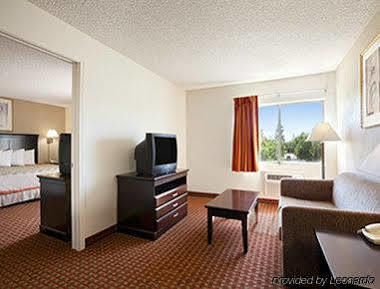 Days & By Wyndham Rancho Cordova